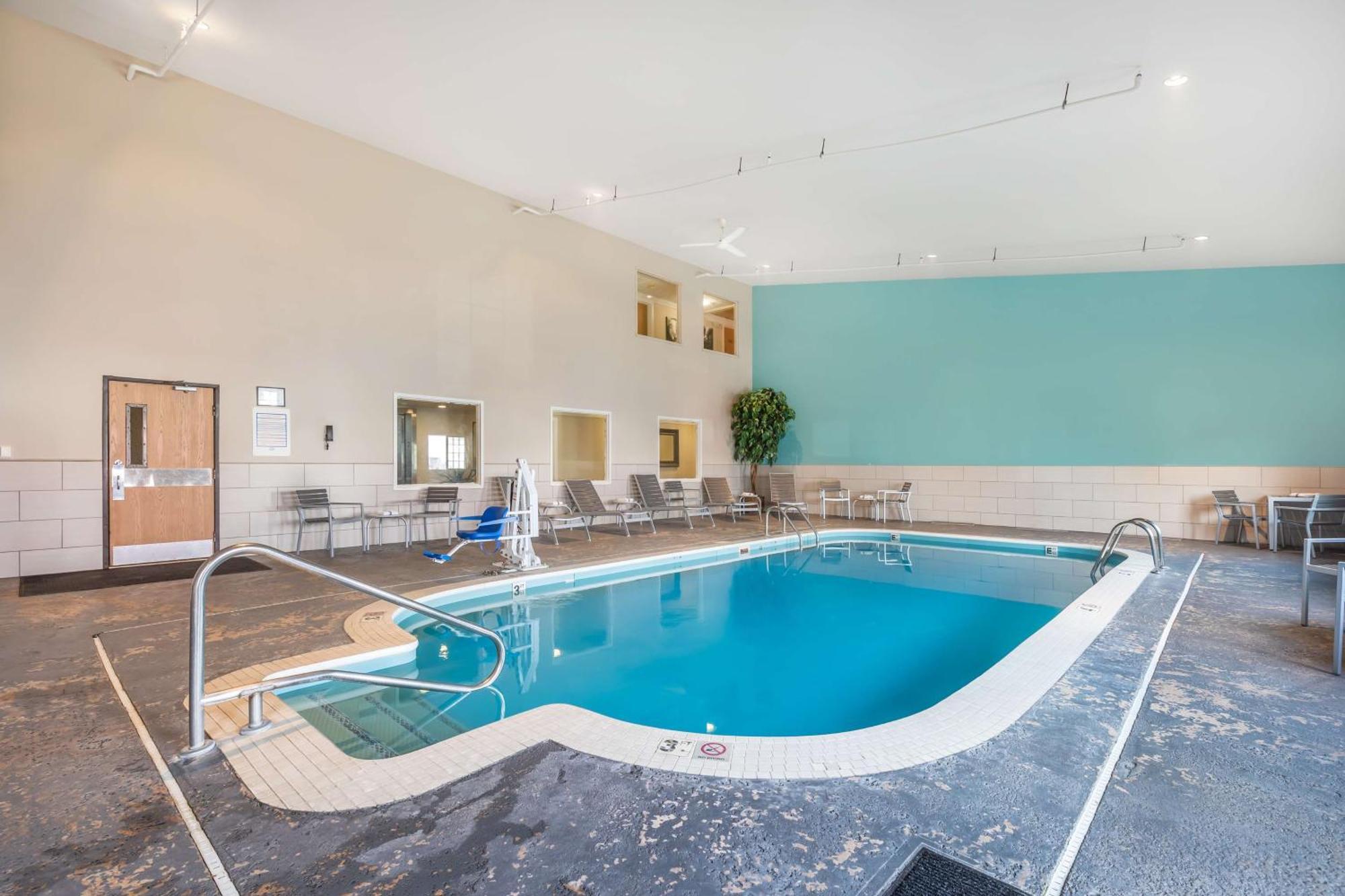 Best Western Plus University Park Inn & Suites Ames Ngoại thất bức ảnh