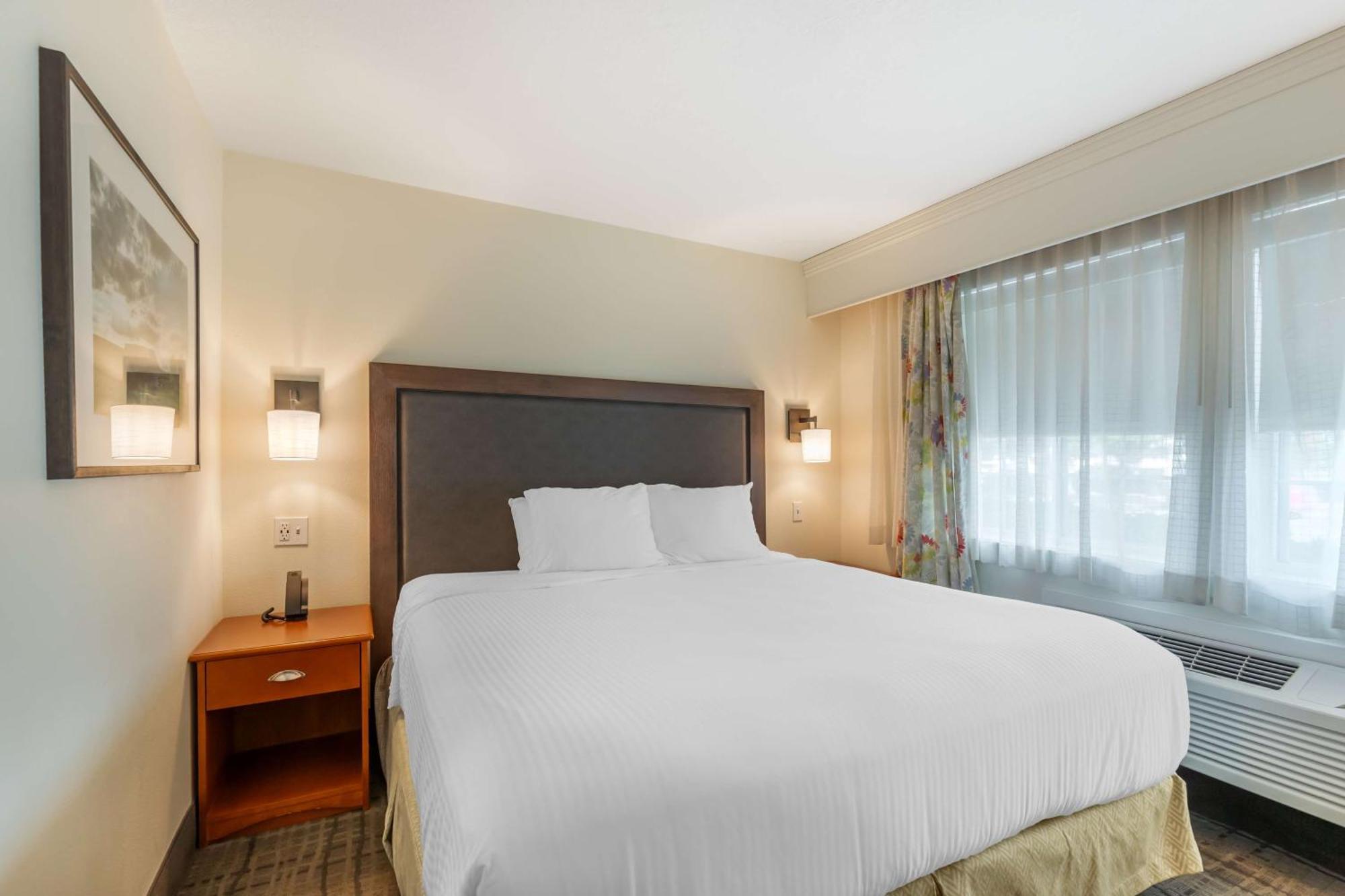 Best Western Plus University Park Inn & Suites Ames Ngoại thất bức ảnh
