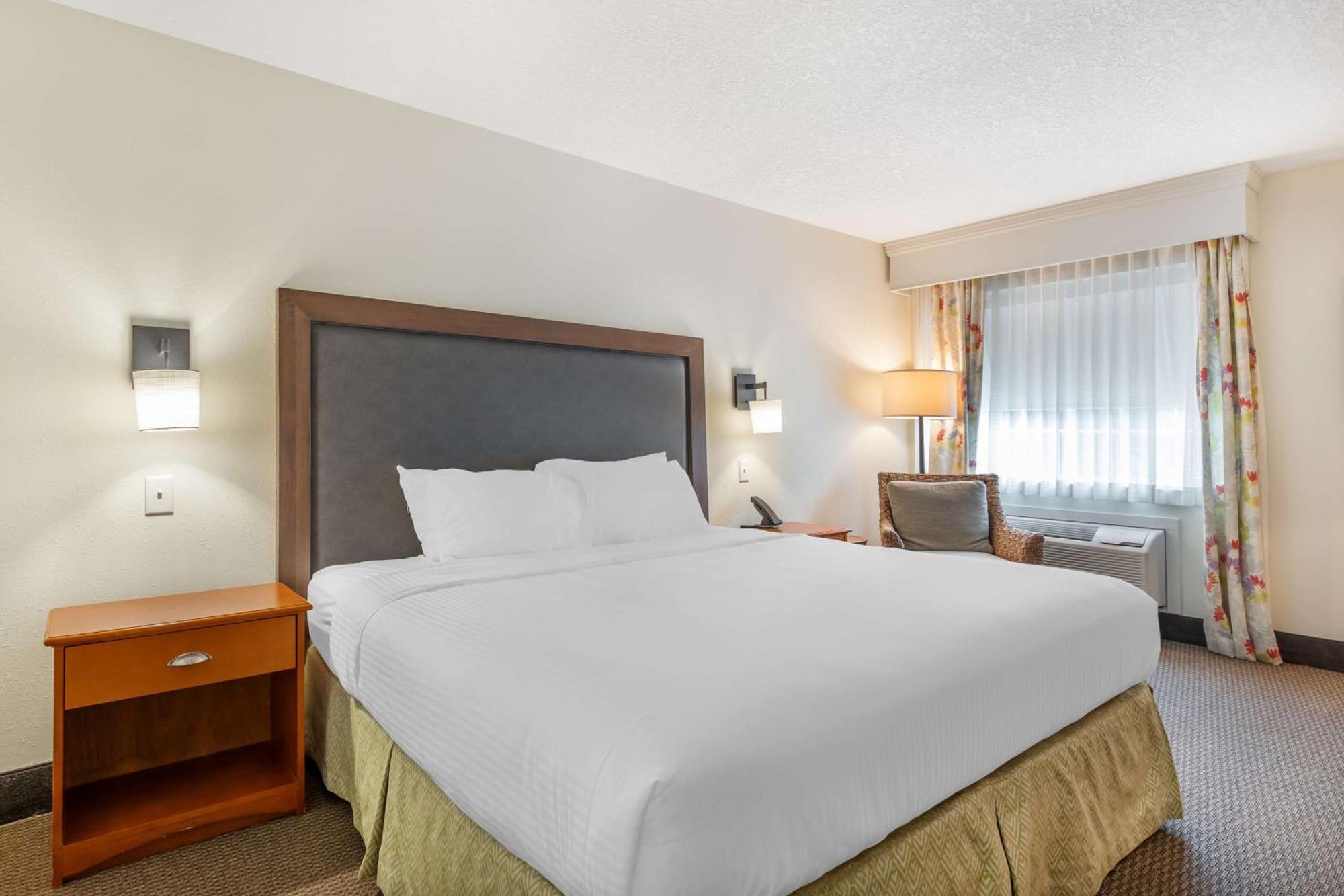 Best Western Plus University Park Inn & Suites Ames Ngoại thất bức ảnh
