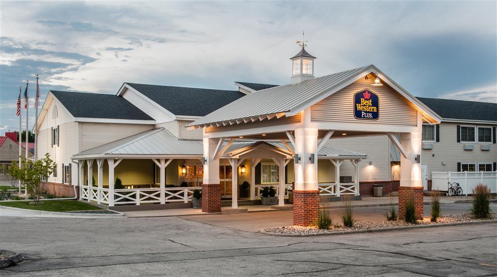 Best Western Plus University Park Inn & Suites Ames Ngoại thất bức ảnh